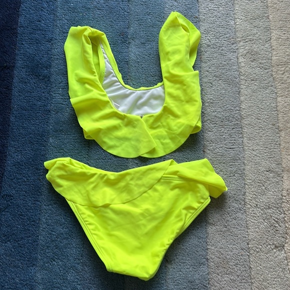 Stella cove neon ruffle bikini - Picture 3 of 5